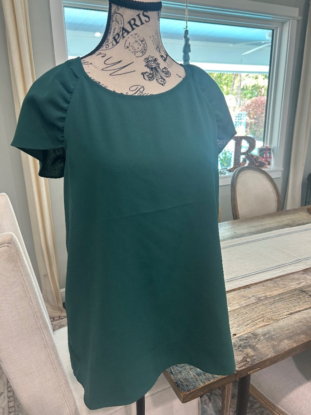 🍀EUC - ANN TAYLOR RUCHED CAP SLEEVE BLOUSE